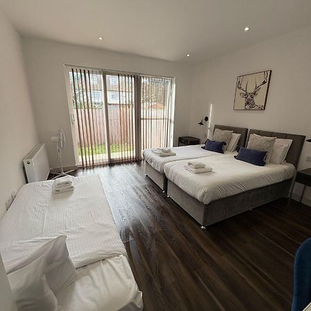 Appartamento Star London Finchley Road 3-Bed Escape With Garden Esterno foto