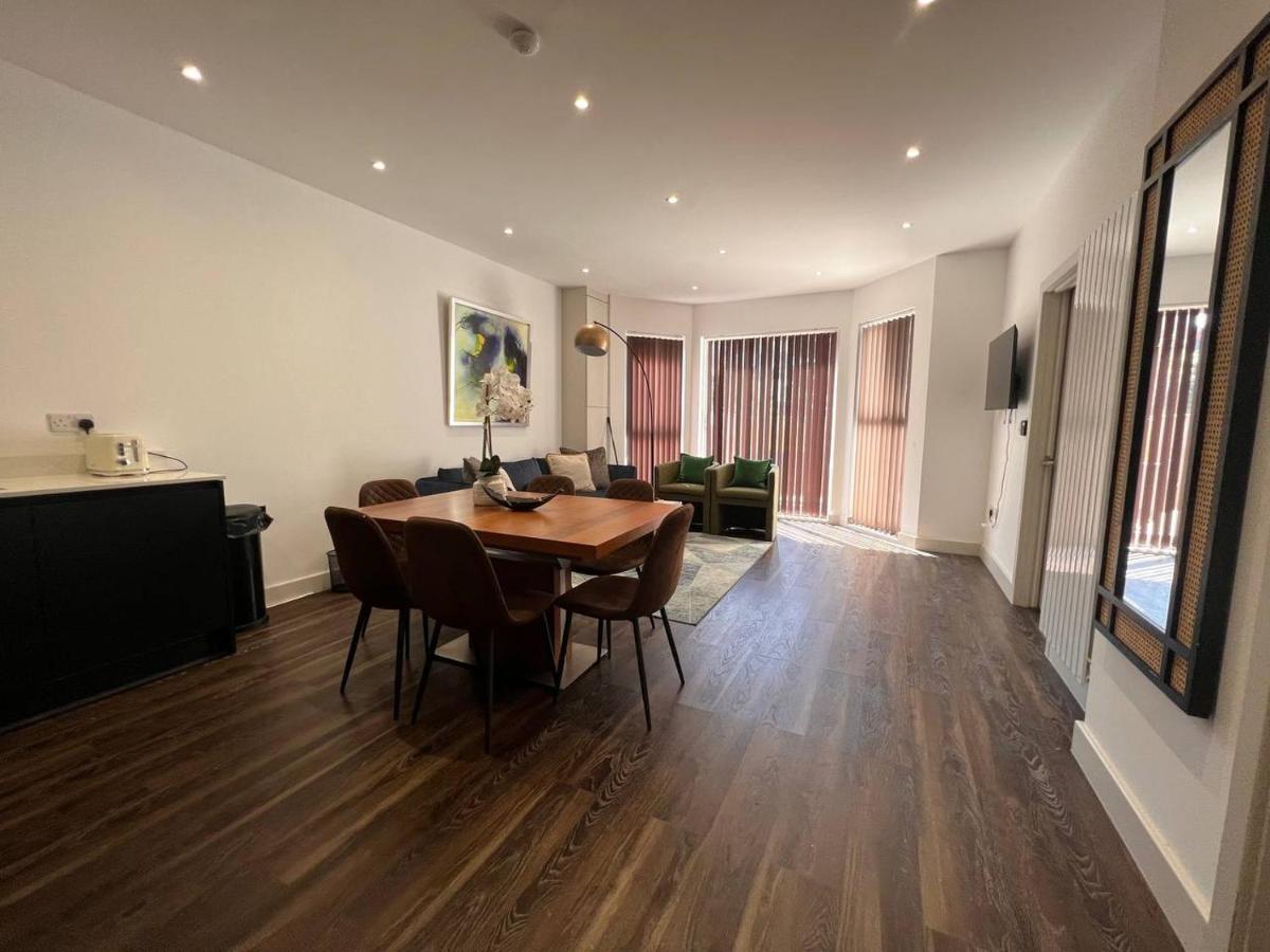 Appartamento Star London Finchley Road 3-Bed Escape With Garden Esterno foto