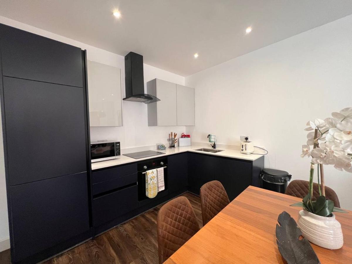 Appartamento Star London Finchley Road 3-Bed Escape With Garden Esterno foto